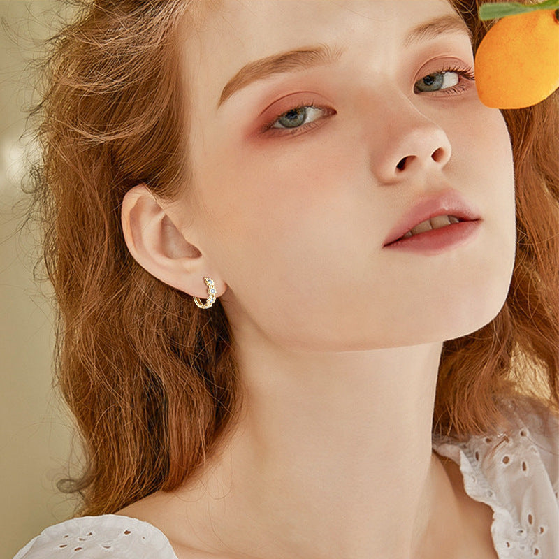 Daisy flower moissanite ear ring